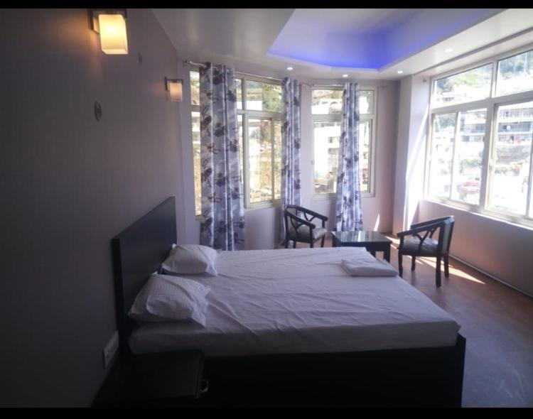 Hotel-78 Pithorāgarh Extérieur photo